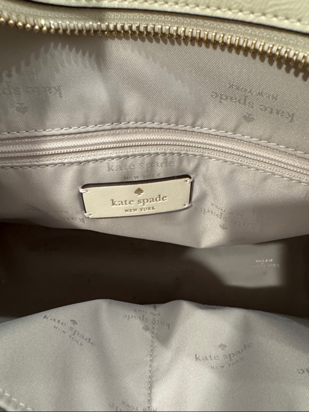 💕kate spade Crinkle Patent Leather Tote (CLSH) - Picture 6 of 16